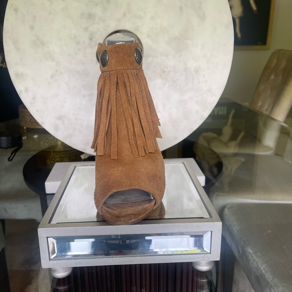 Sexy Boho guess women’s sandals - Picture 2 of 3